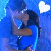 zak and vanessa 4 ever ..... cu cine se